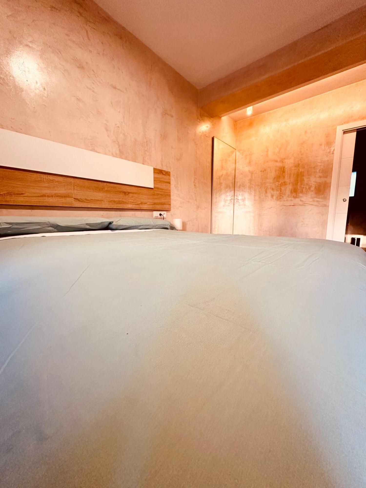 Cherry Jacuzzi Apartment Ронда Екстериор снимка